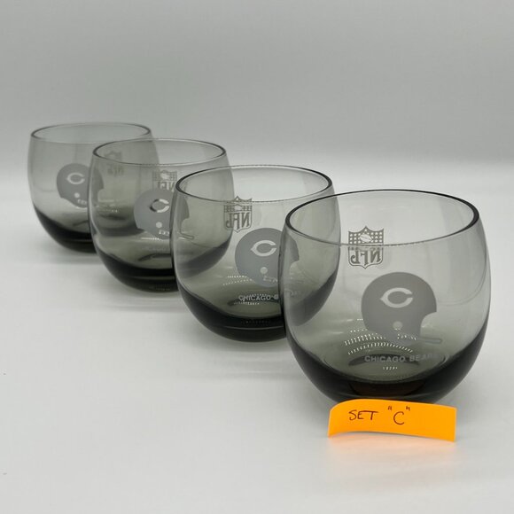 Vintage NFL Chicago Bears Bar Cocktail Smoked Rocks Glasses (set of 4) - lot C - Picture 1 of 8